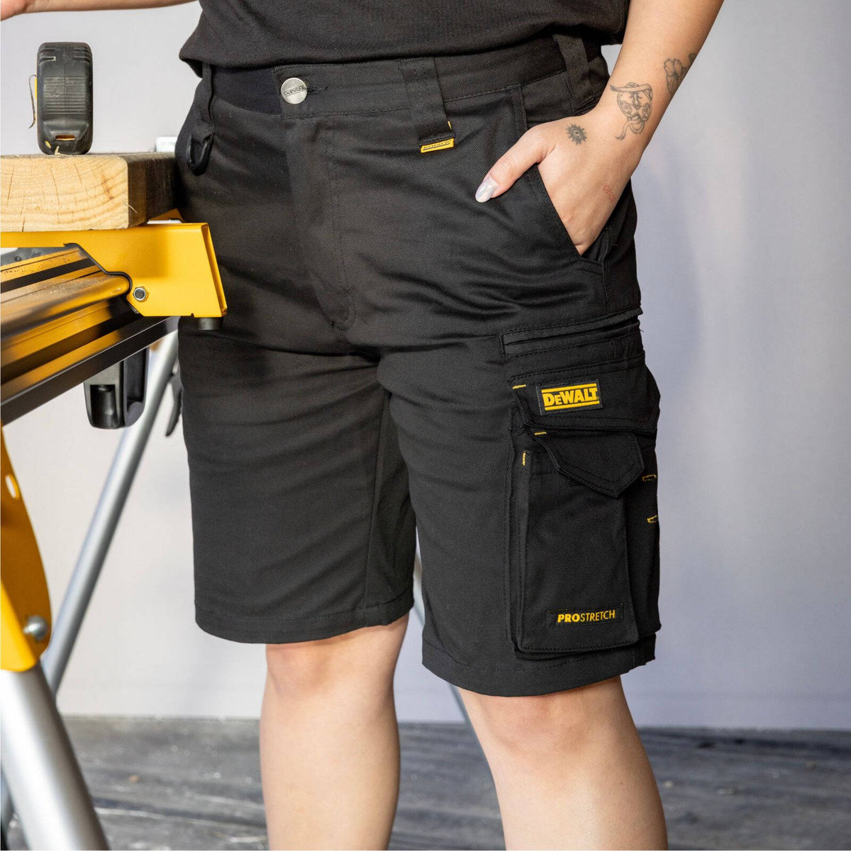 DeWALT Men's Black Bennington PROStretch Shorts - Image 4 of 9