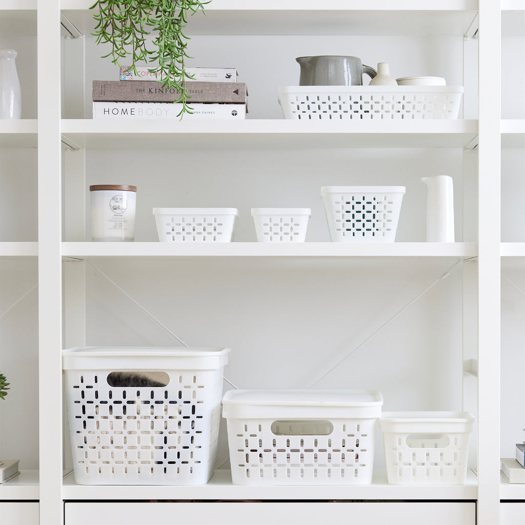Boxsweden 39 x 30 x 15cm Medium White Kept Storage Basket with Lid - Image 7 of 7