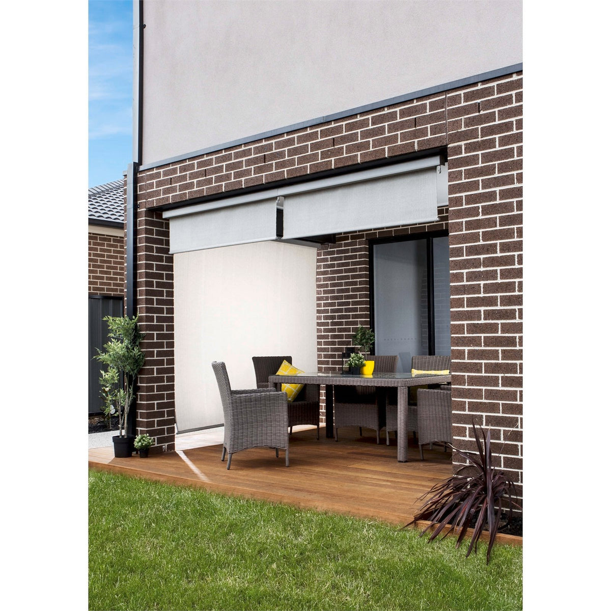 Coolaroo 1.5 x 2.4m Charcoal Crank Operated Outdoor Blind With Premium Pelmet - Image 2 of 10