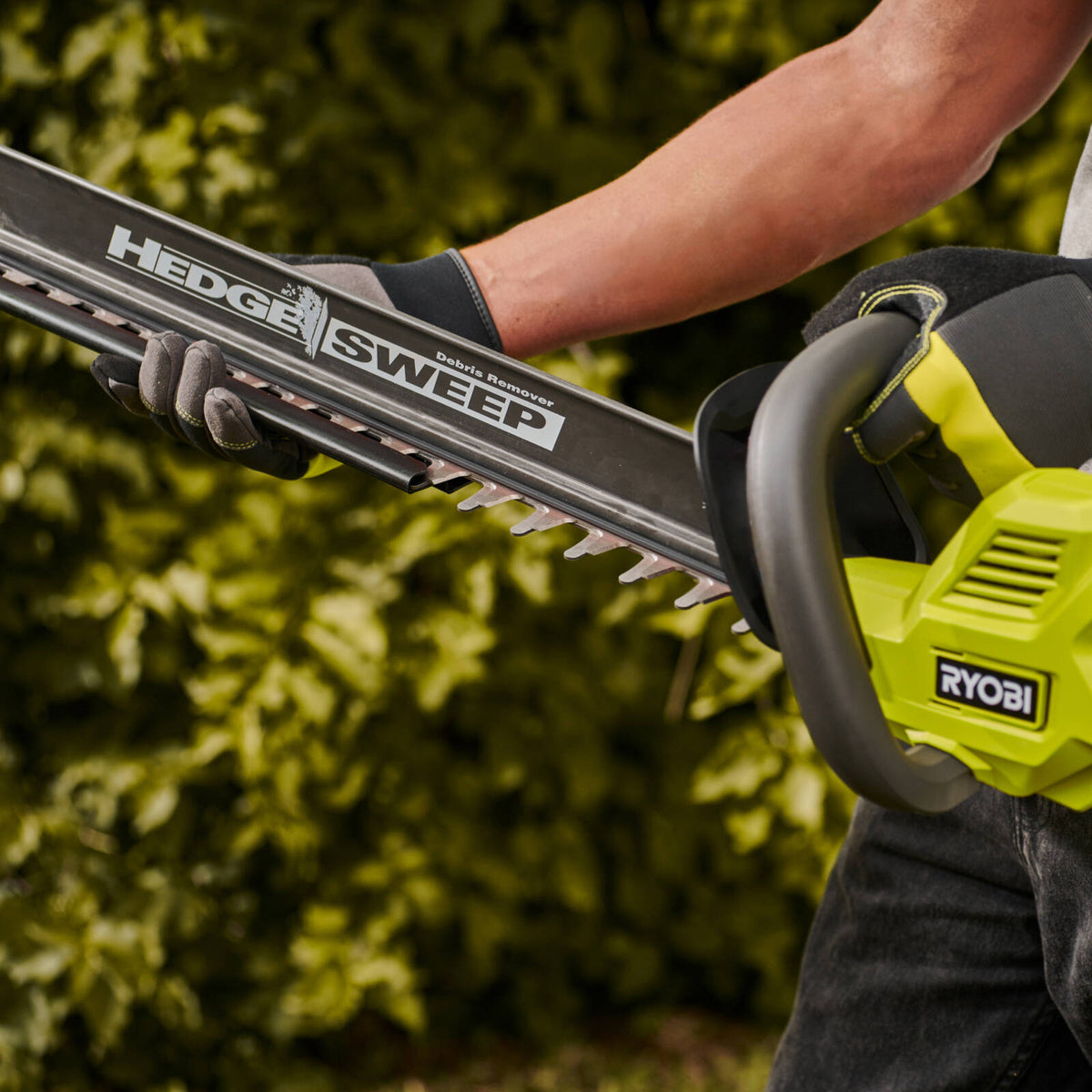 Ryobi 36V 60cm Hedge Trimmer 2.0Ah Kit R36HTR12 - Image 5 of 8