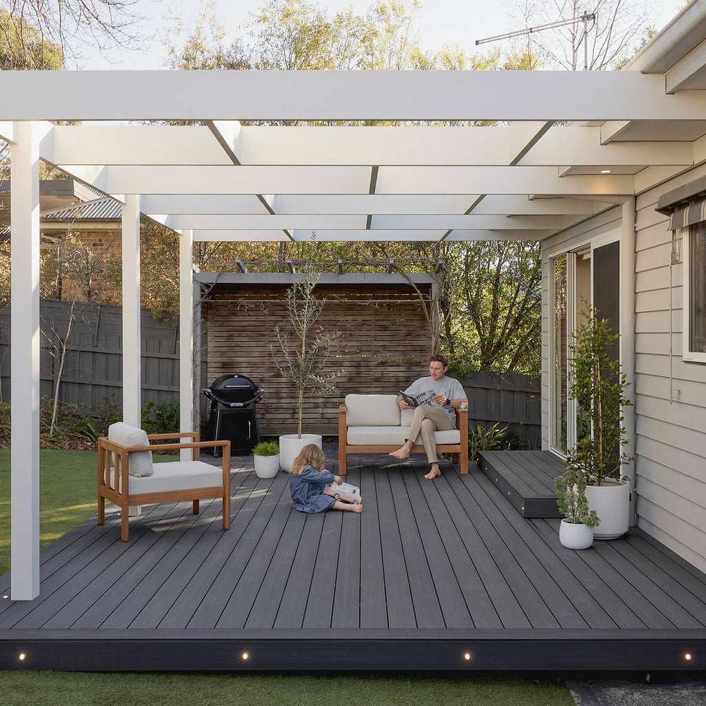 Ekodeck 137 x 23mm 5.4m Moonlight and Nightfall Essentials Composite Decking - Image 4 of 10