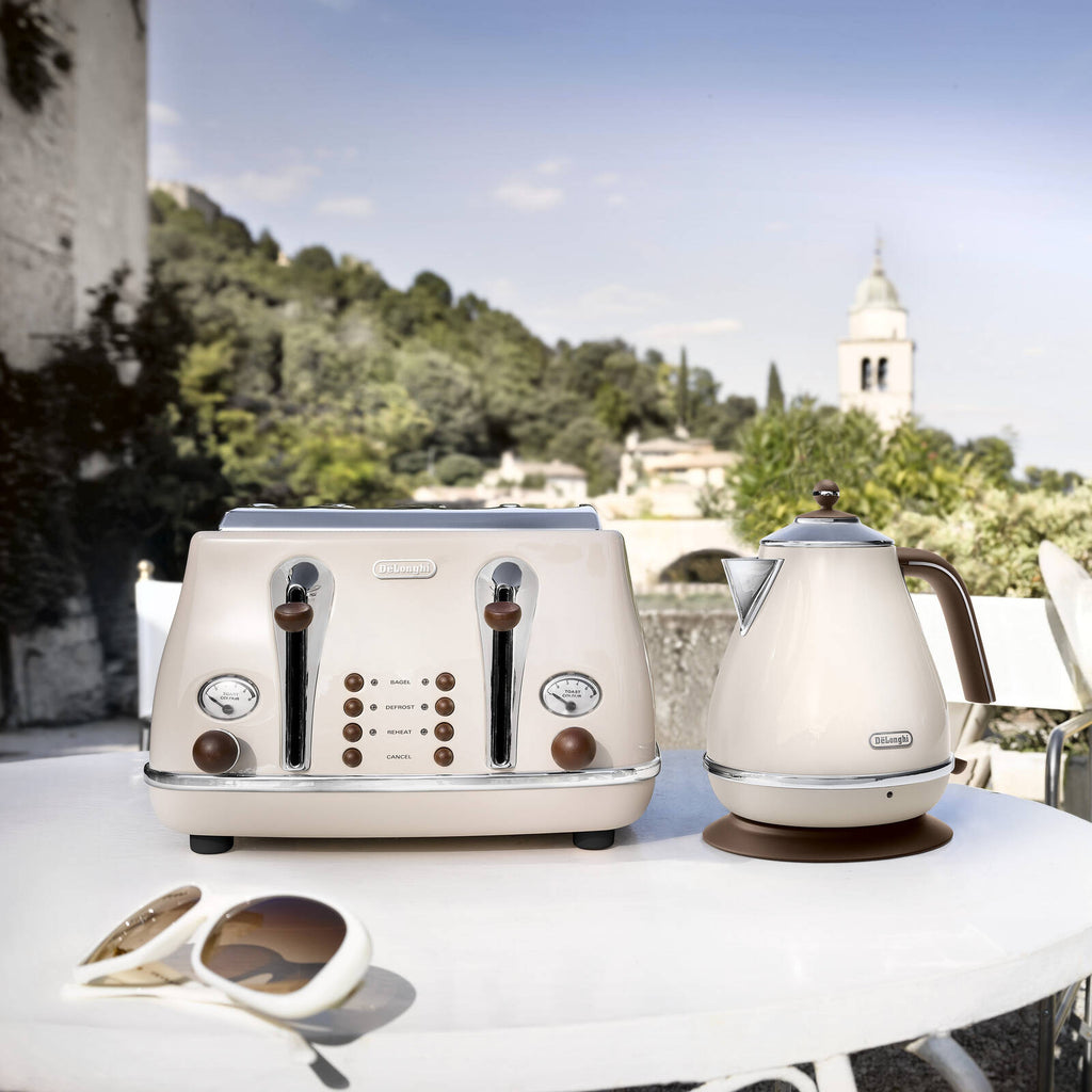 DeLonghi Beige Icona Vintage 4 Slice Toaster - Image 7 of 7