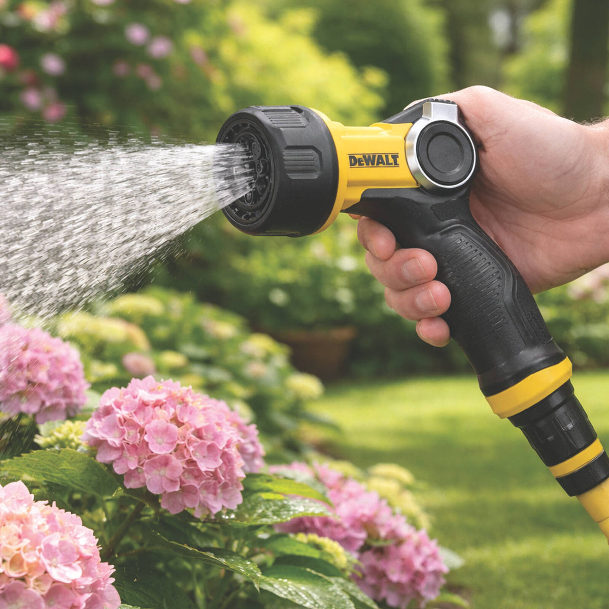 DeWALT Pro Thumb Control 8 Pattern Turret Nozzle - Image 2 of 3