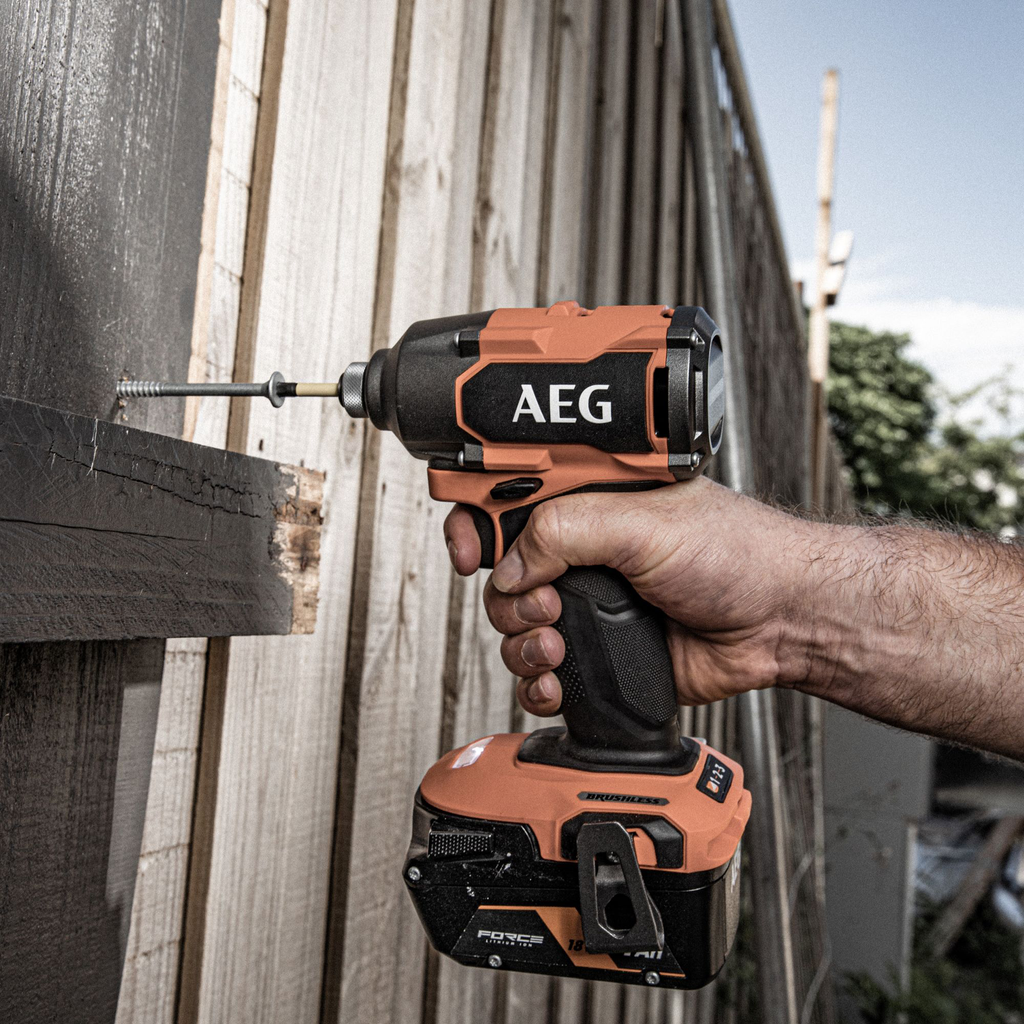 AEG 18V 4.0Ah 2-Piece Brushless FORCE Combo Kit - Image 6 of 8