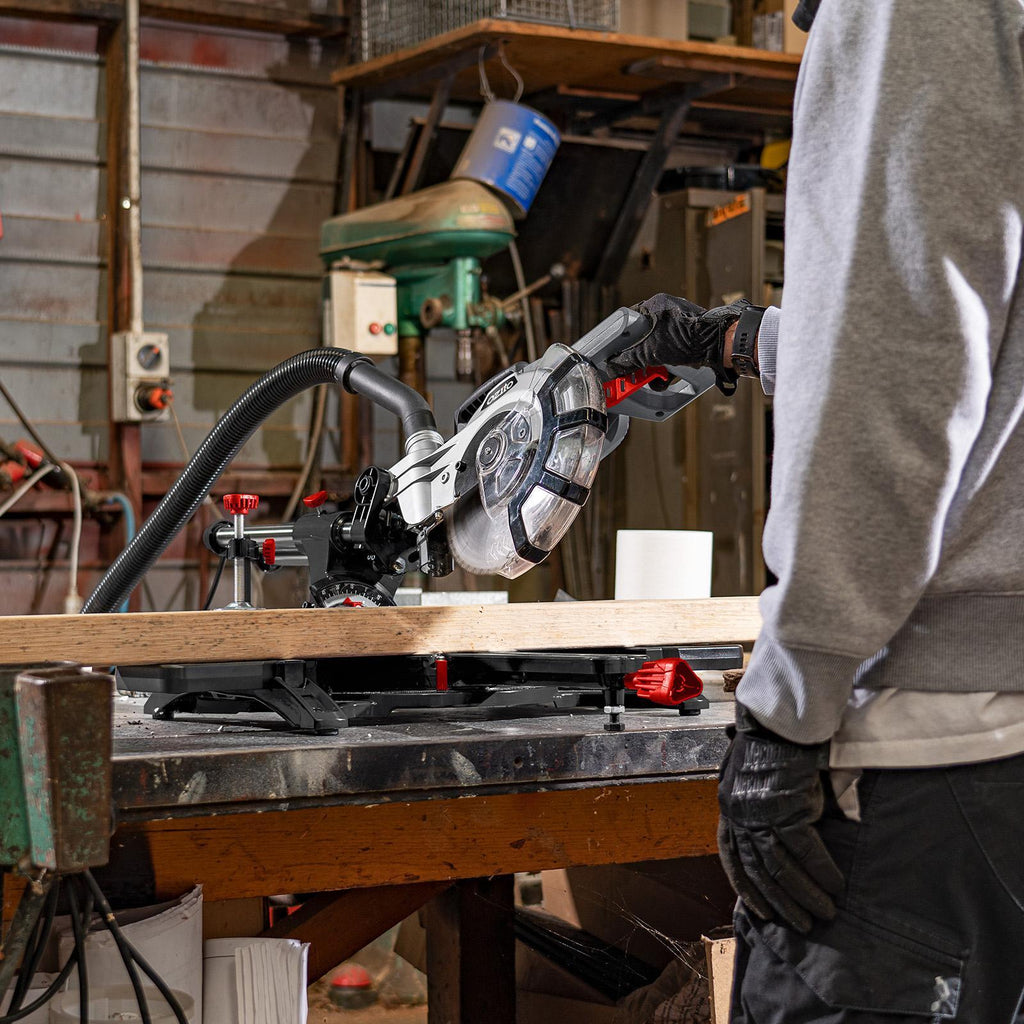 Ozito 1800W 210mm 8-1/4" Double Bevel Sliding Mitre Saw SCMS-1621 - Image 5 of 7