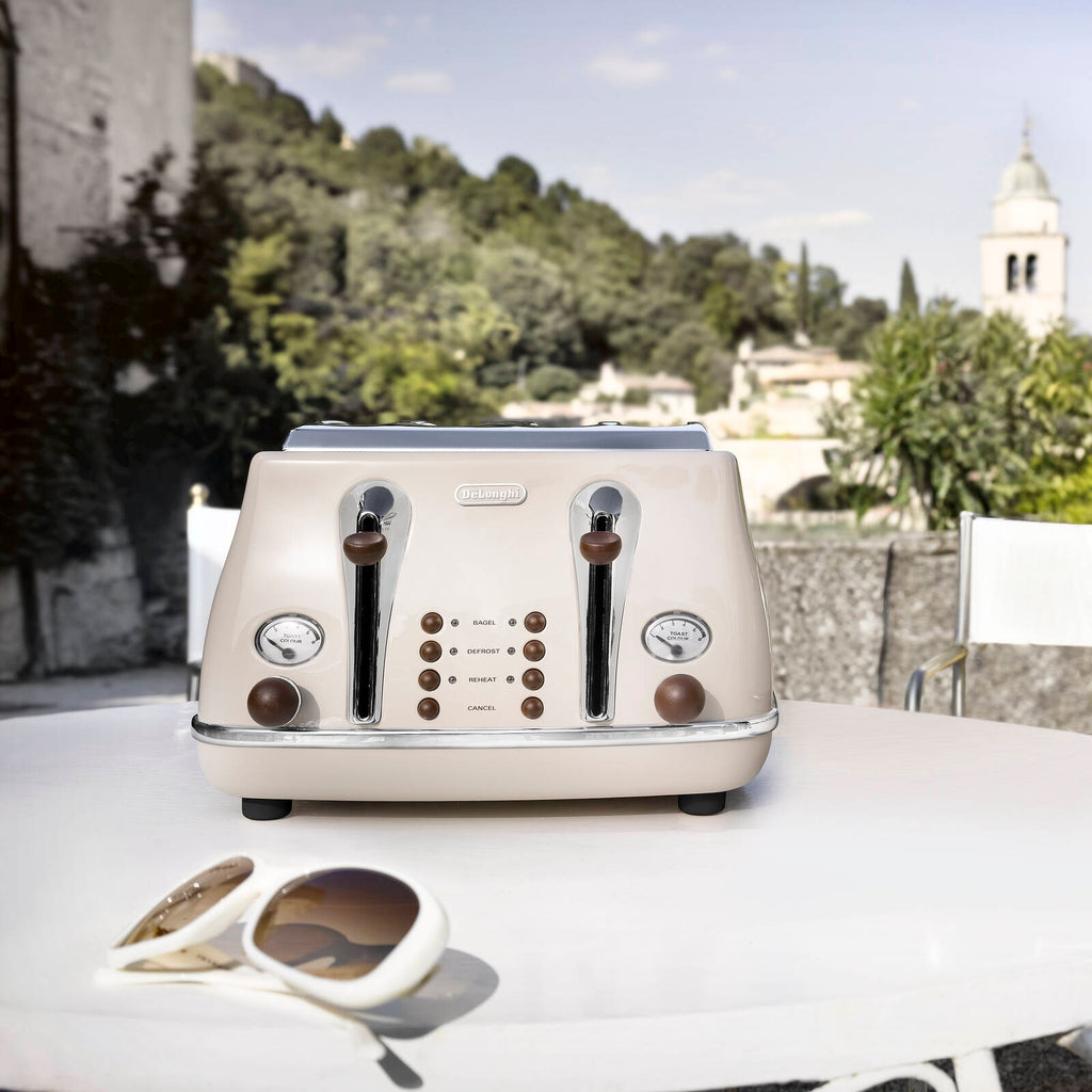 DeLonghi Beige Icona Vintage 4 Slice Toaster - Image 6 of 7