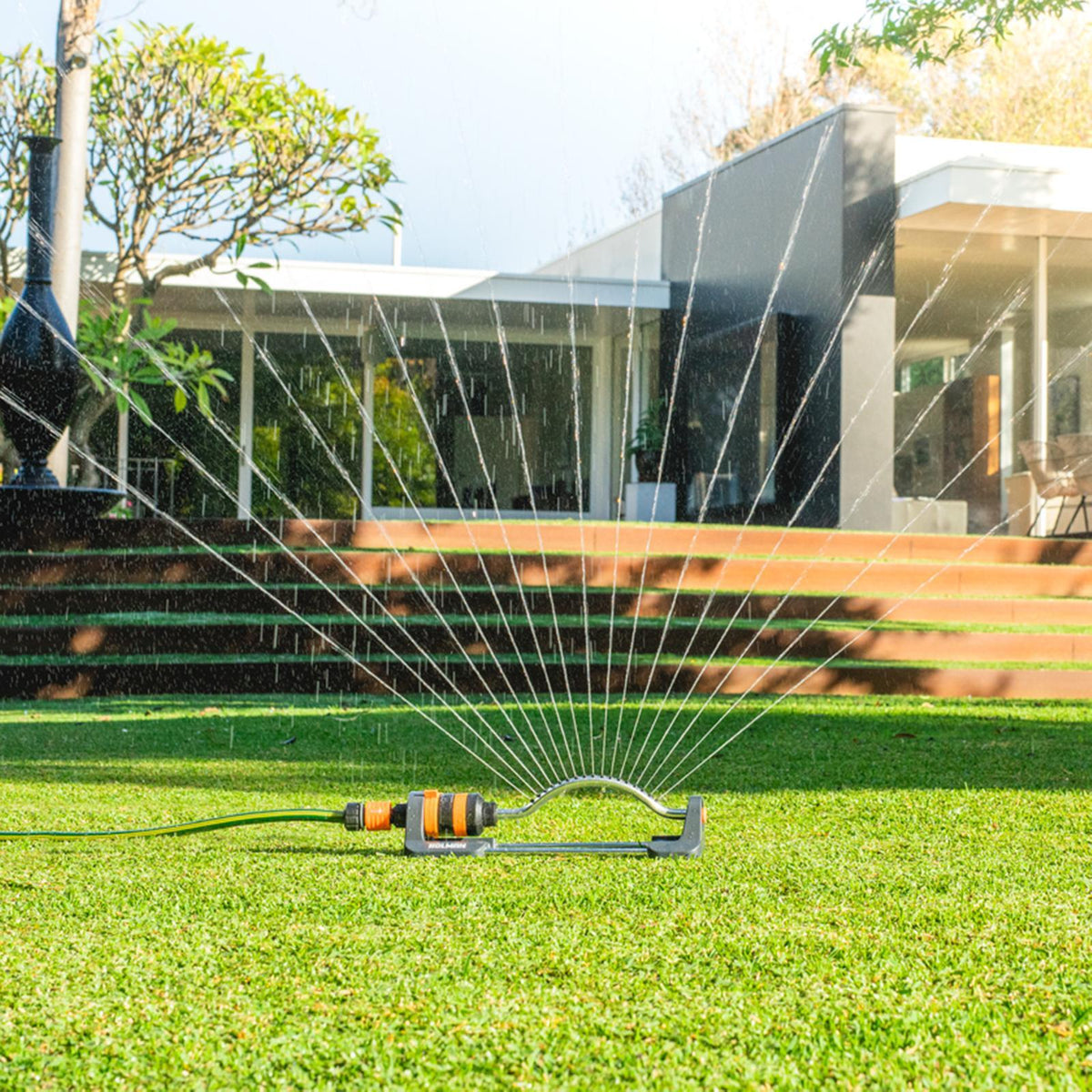 Holman 17 Nozzle Oscillating Sprinkler - Image 6 of 6