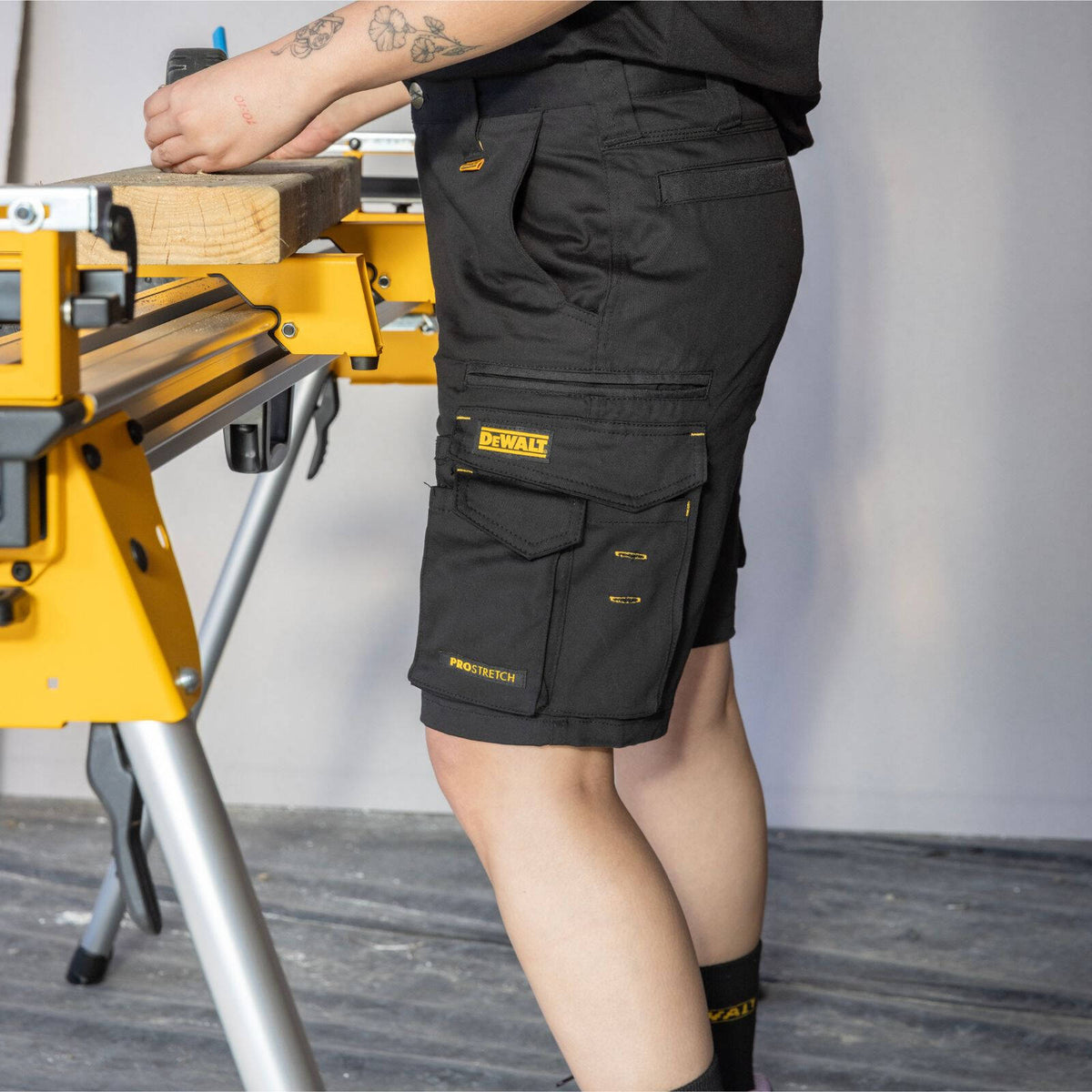 DeWALT Men's Black Bennington PROStretch Shorts - Image 8 of 9