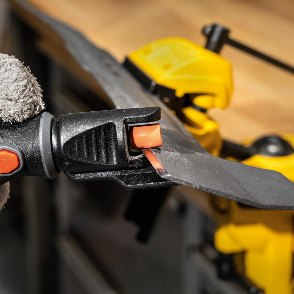 Ozito 3.6V Cordless Chain And Blade Sharpener - Image 5 of 6