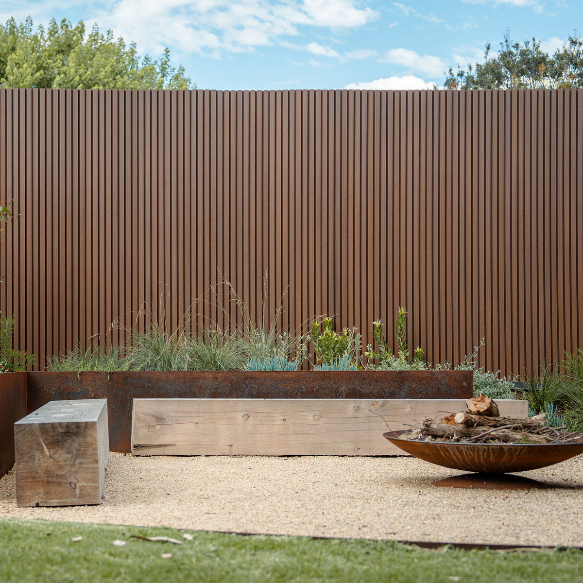 Ekodeck 219 x 26mm 3.6m Hazelwood Batten Screen Castellated Panel - Image 2 of 4